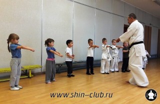 zanyatiya-karate-deti-4-5-let-6